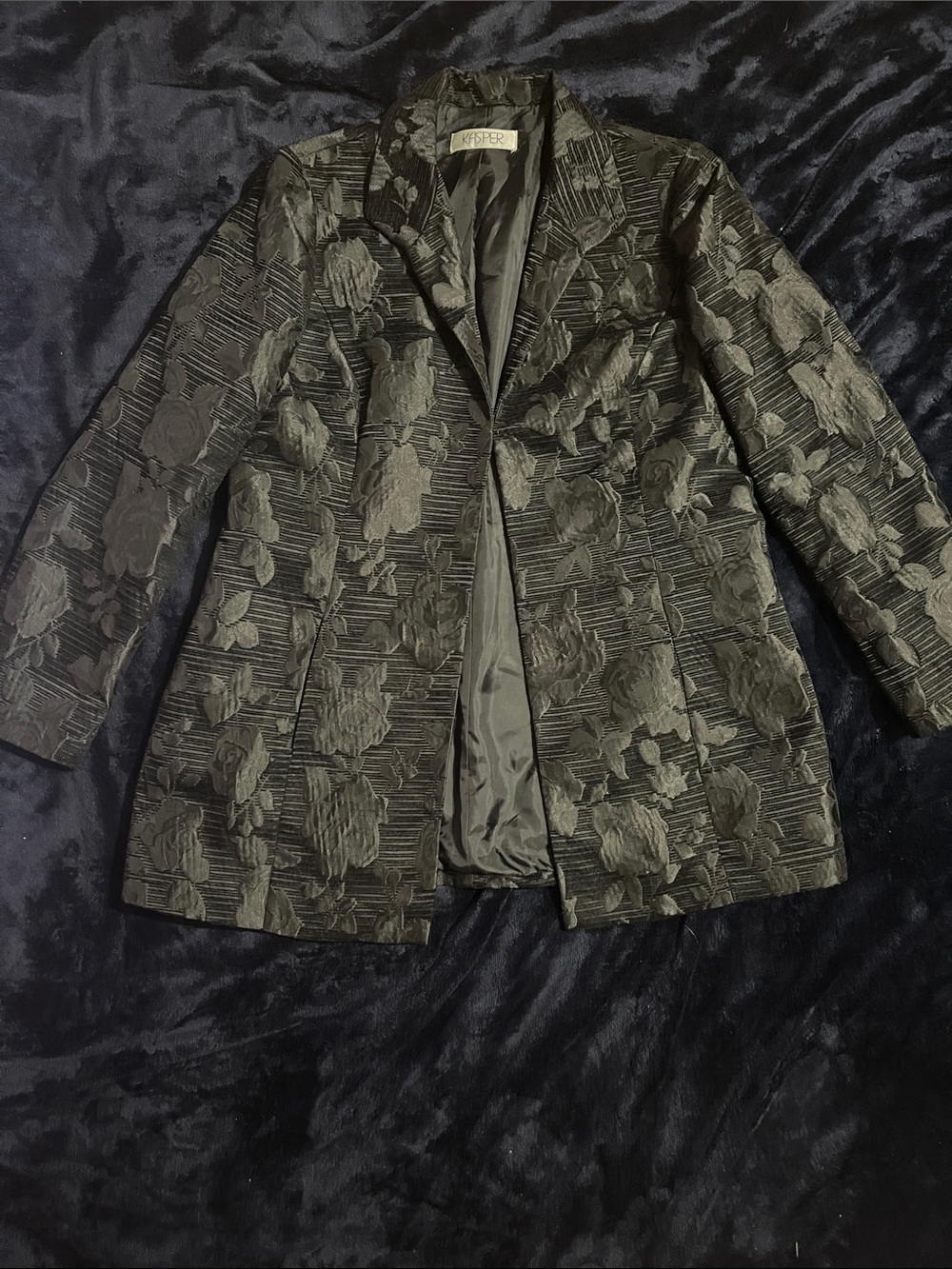 Kasper Black Floral Jacquard Longline Blazer